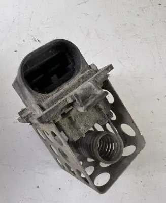 Nissan Micra Coolant fan relay 8200045082