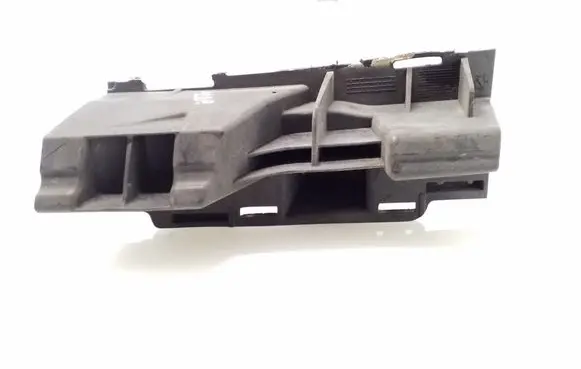 Mercedes-Benz E W212 Front bumper mounting bracket A2128852465