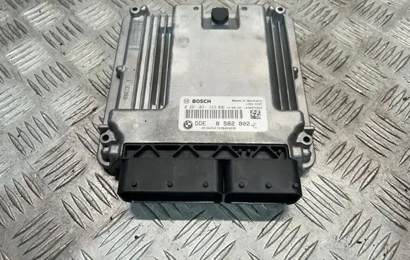 BMW 3 F30 F35 F31 Engine control unit/module 8582802