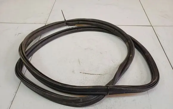 Peugeot 407 Trunk rubber seal (body) 