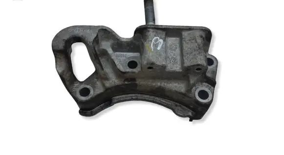 Volvo C30 Engine mounting bracket 3M516030