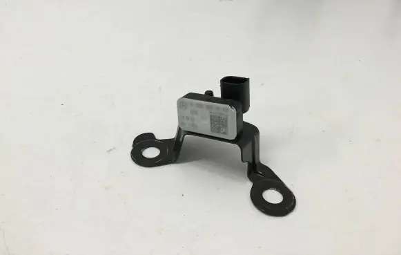 Mercedes-Benz GLS X166 Airbag deployment crash/impact sensor A0009057600