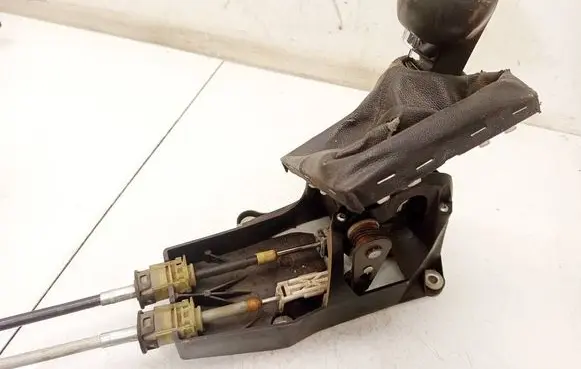Opel Astra H Gear shifter/selector 055351706