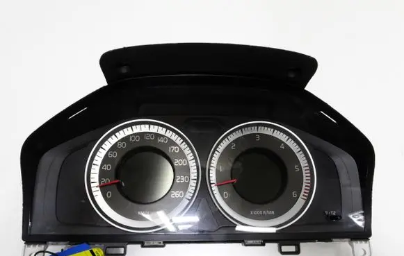 Volvo XC70 Speedometer (instrument cluster) 31327582AA 69399870U 36000918