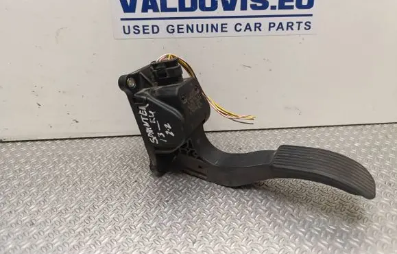 Mercedes-Benz Sprinter W906 Accelerator throttle pedal A9063000404 0280755023