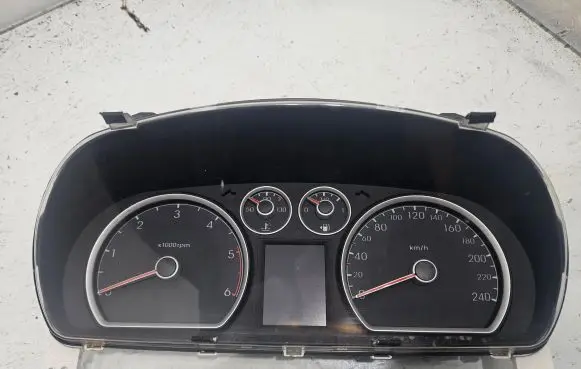 Hyundai i30 Speedometer (instrument cluster) 940032L520