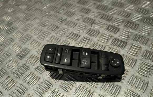 Jeep Grand Cherokee Electric window control switch 68289802AB