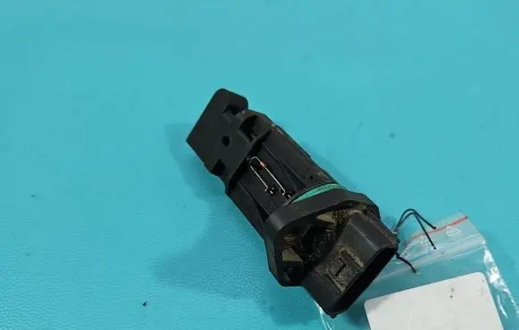 Nissan Almera N16 Mass air flow meter 385201B IMPRK1567574