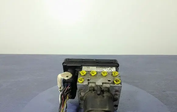Toyota Avensis Verso ABS Pump 4451044050