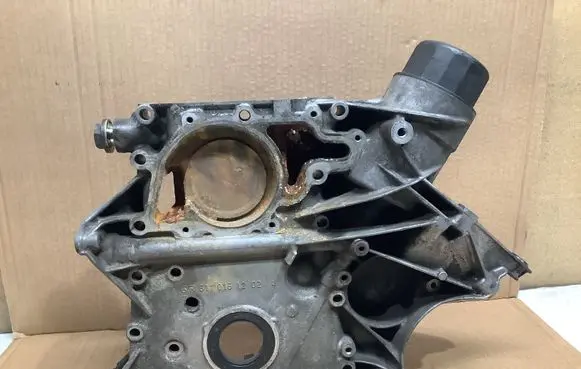 Mercedes-Benz E W211 Timing chain cover R6110151202