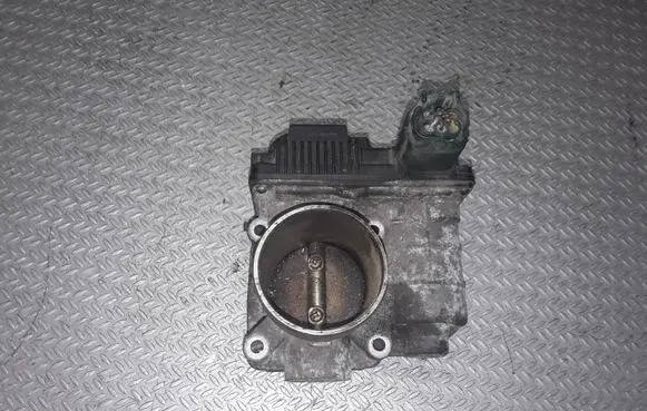 Nissan Primera Throttle valve