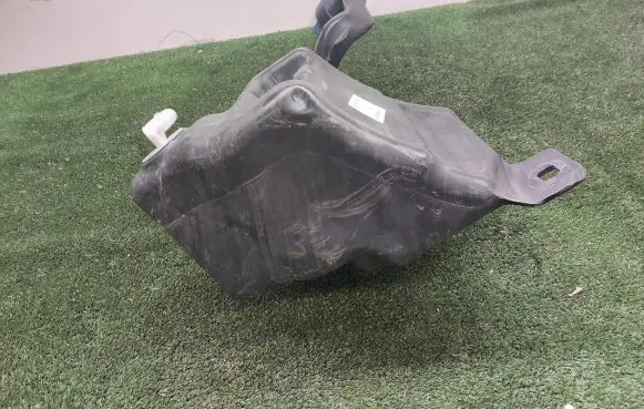 Mercedes-Benz B W245 Windshield washer fluid reservoir/tank A2468690220 45R010108