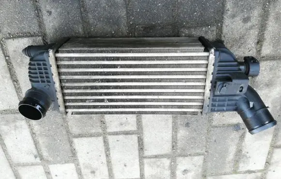 Citroen C5 Intercooler radiator 9683009680