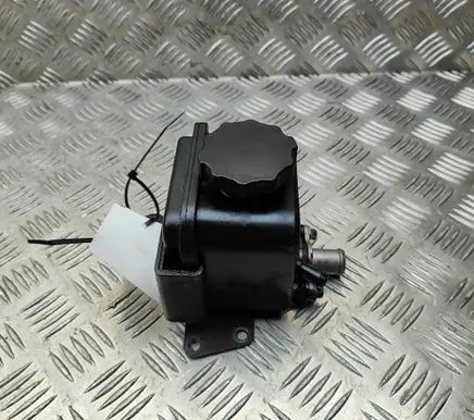Mercedes-Benz ML W163 Power steering fluid tank/reservoir A0004600183