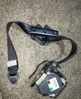 BMW 7 E65 E66 Front seatbelt 561148401 010R0001