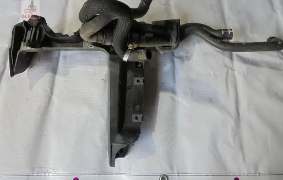 Volvo XC60 Radiator mount bracket 31298096