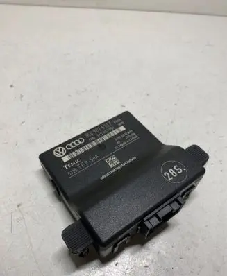 Skoda Octavia Mk2 (1Z) Gateway control module 1K0907530F 1K0907951