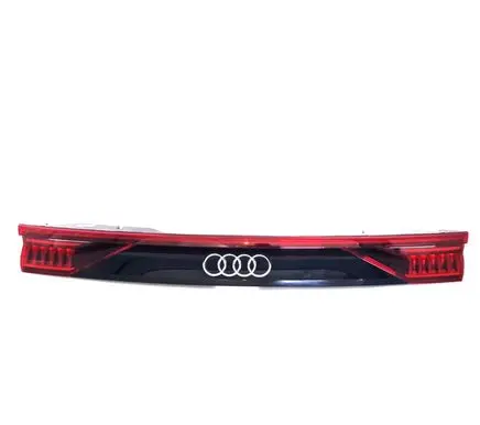 Audi Q8 Tailgate rear/tail lights 4M8945095M