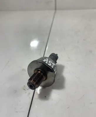 Fuel pressure sensor
