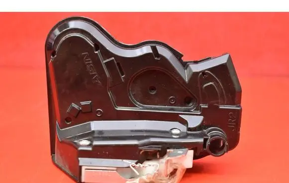 Suzuki Ignis Rear door lock