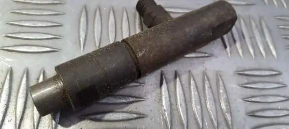 Fuel injector