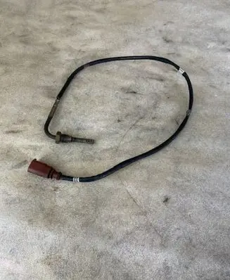Volkswagen PASSAT B7 Exhaust gas temperature sensor 03L906088AJ