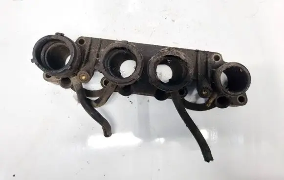 Volkswagen PASSAT B5 Intake manifold 06B133200