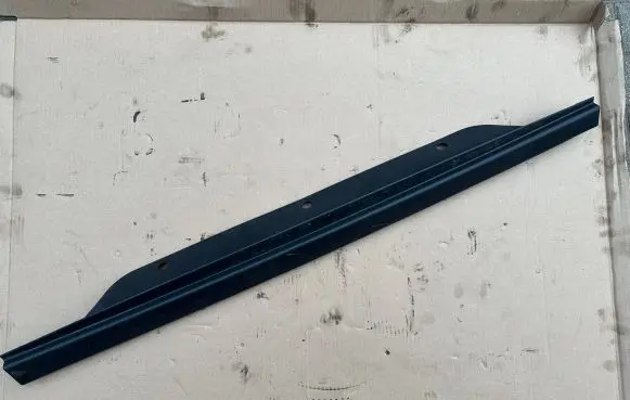 Mitsubishi Pajero Trunk bottom trim panel MR402199 MR795583