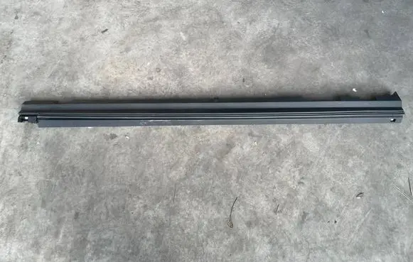 Volvo EX40 Sill 31448224