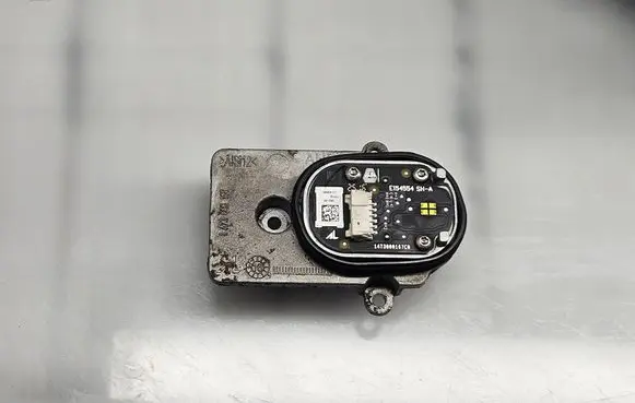 Volkswagen Tiguan LED ballast control module E154554 1473000168 1473000167C0