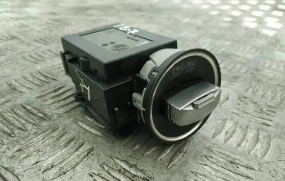 Volkswagen PASSAT B7 Ignition lock 3C0905843AD