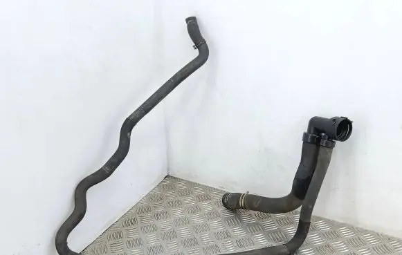 Opel Insignia A Engine coolant pipe/hose