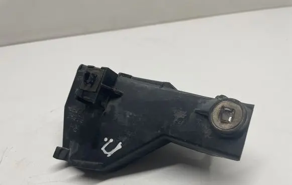 Toyota Avensis T250 Rear bumper mounting bracket 5256205020