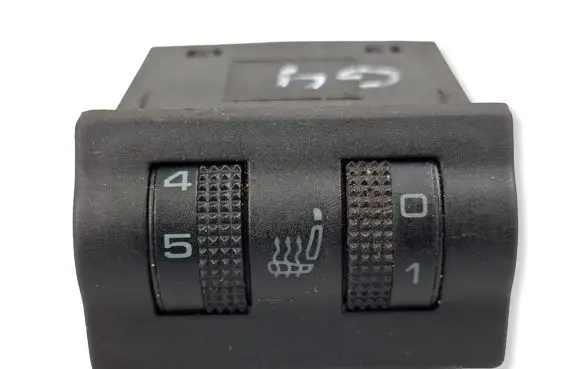 Skoda Octavia Mk1 (1U) Seat heating switch 1U0963563B