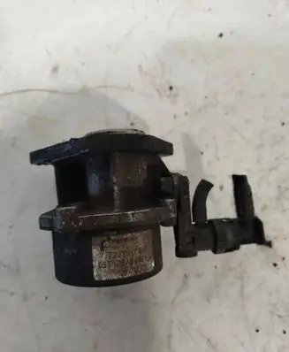 Nissan Primastar Vacuum pump 8200327252 72238908F 05T1790146