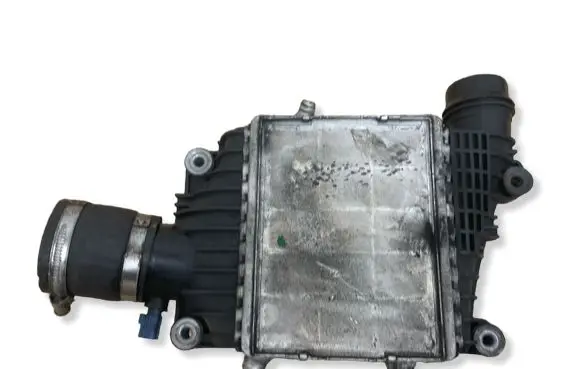 Jaguar XE Intercooler radiator GX736K775AC