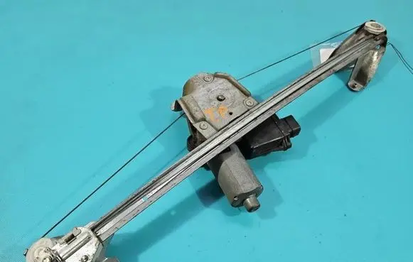 Opel Zafira A Rear door window regulator with motor 0130821 IMPRK1541764