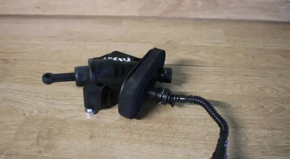 Ford Fiesta Clutch master cylinder 2S617A543