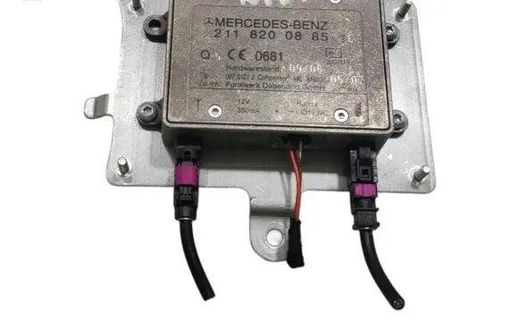 Mercedes-Benz S W221 Front door window regulator motor 2118200885