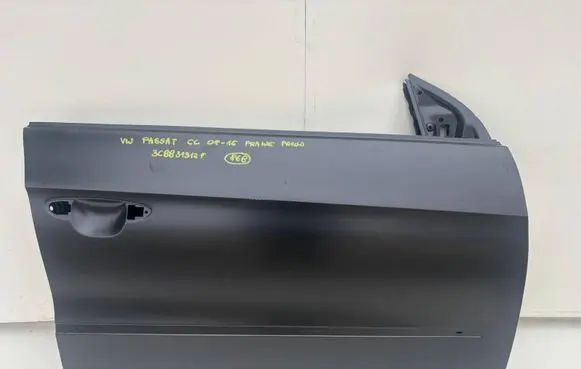 Volkswagen PASSAT CC Front door 3C8831312 3C8831312F