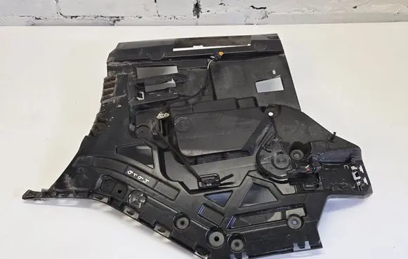 BMW 5 G60 G61 Rear bumper mounting bracket 5A011C4