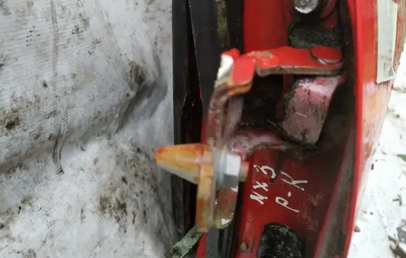 Mazda MX-3 Front door upper hinge