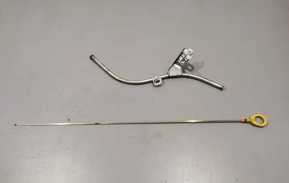Toyota Yaris Oil level dip stick 