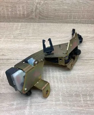 Volkswagen Touareg I Tailgate window lock/catch/latch 7L0827506A