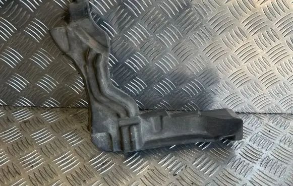 Peugeot 308 Other engine bay part 9677265580