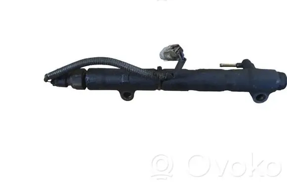 Toyota Avensis Verso Fuel main line pipe