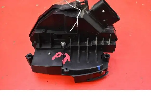 Volvo S60 Rear door lock 31301944