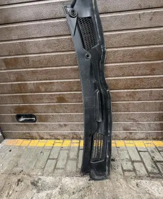 Mercedes-Benz Vito Viano W447 Wiper trim A4478842374 A4478301901
