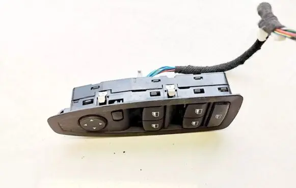 BMW 1 F20 F21 Electric window control switch 920811001 9208110-01