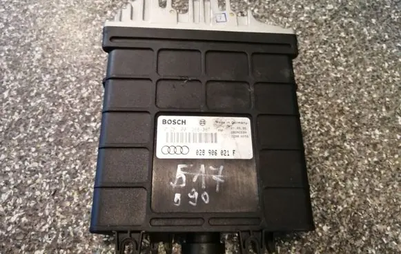 Audi A4 S4 B5 8D Engine control unit/module 028906021F 0281001366